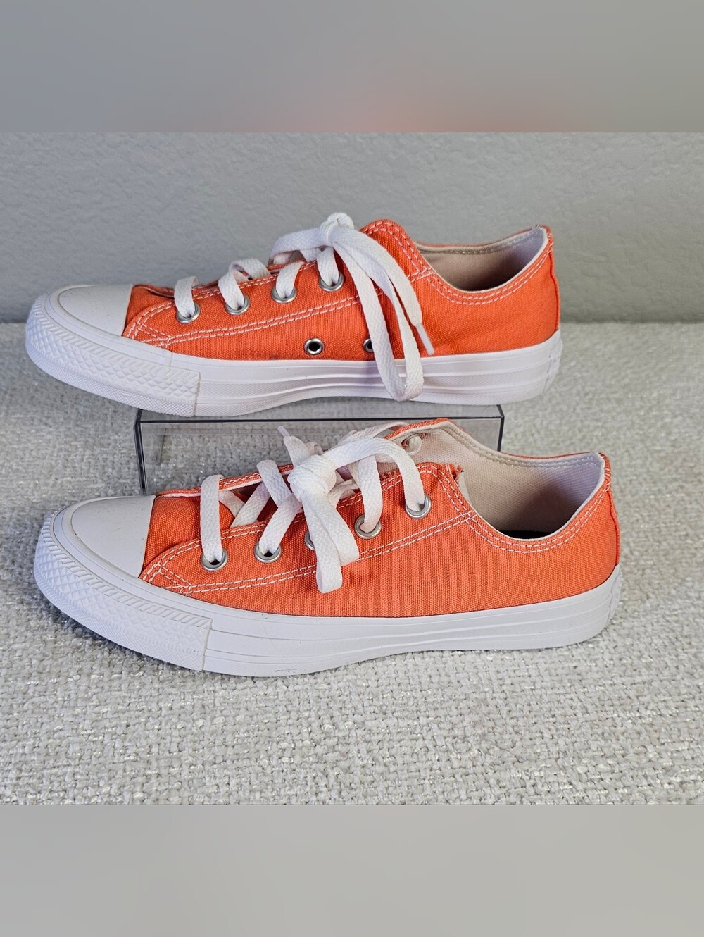 Converse Chuck Taylor All Star Orange Low Top Sneakers Women's 6 NWOB